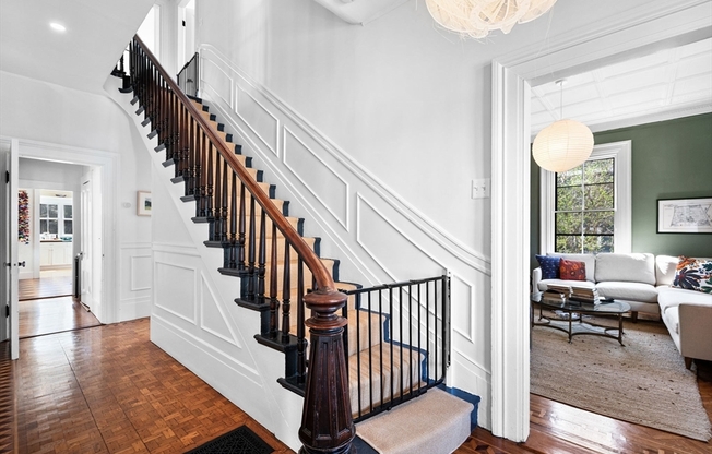 4 MAPLE AVE