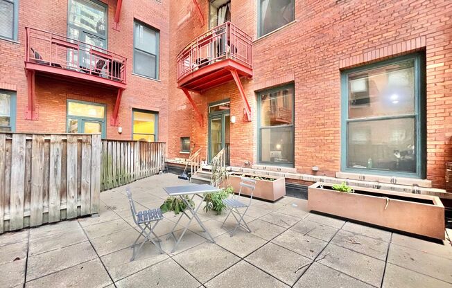 2 beds, 2 baths, $3,250, Unit 506