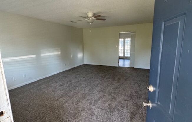 2 beds, 2 baths, 900 sqft, $1,038, Unit 302B