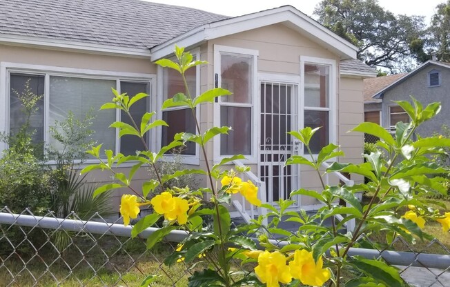 Extra Large 2 Bedroom