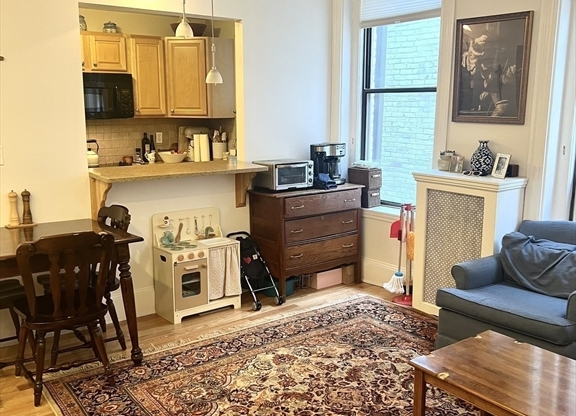 1 bed, 1 bath, 572 sqft, $3,200, Unit 6C