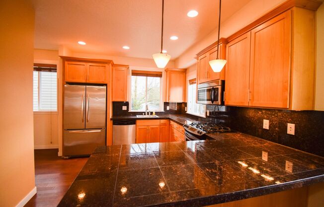 Beautiful Condo In the Heart of Beaverton! Garage included! Washer and Dryer in the home!