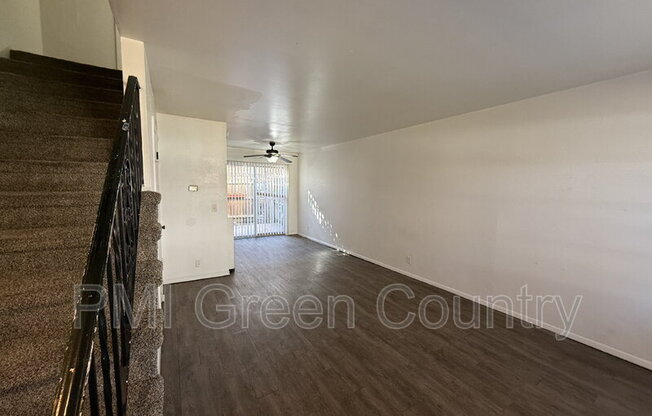 4704 S DARLINGTON AVE