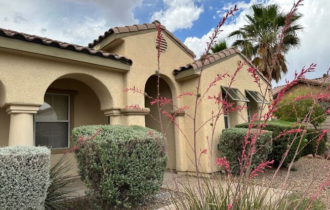 Single story town home with 3 bedrooms and 2 bath in Summerlin