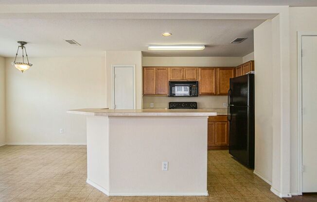 3 beds, 2.5 baths, $1,950