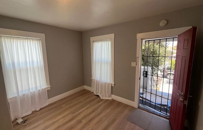 2 beds, 1 bath, $2,550