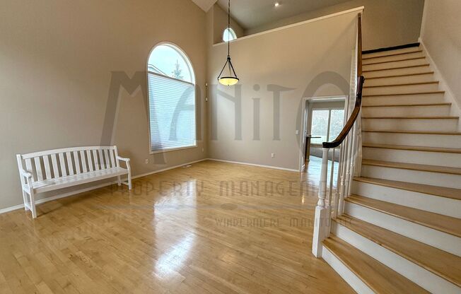 Beautiful Carnahan Crest Townhome