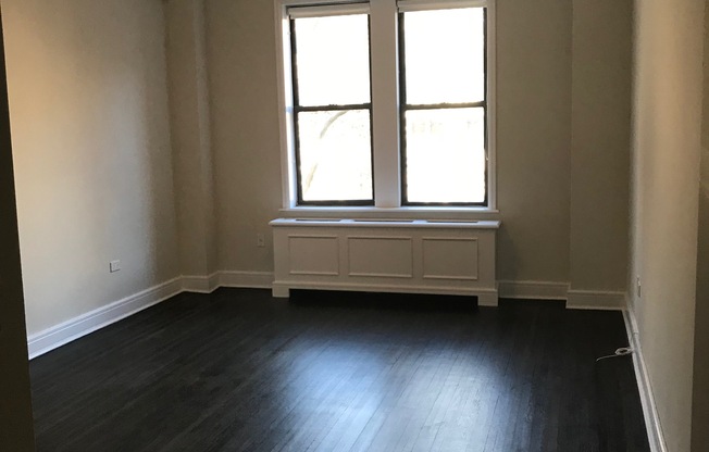 1 bed, 1 bath, $4,700, Unit 302