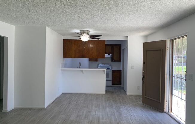 2 beds, 1 bath, $2,350