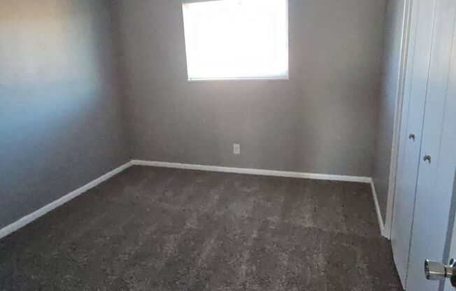 2 beds, 1 bath, 750 sqft, $970, Unit B02 1018 15