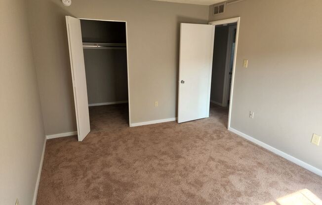 2 beds, 1 bath, 1,047 sqft, $1,439, Unit WG1-311