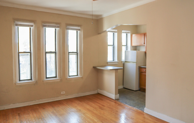 5214 South Woodlawn Ave.