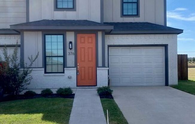 Large Townhome on corner lot