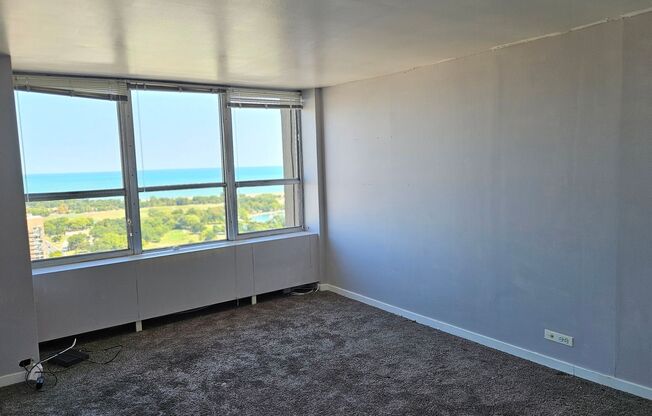 2 beds, 1 bath, $2,200, Unit Unit 3604