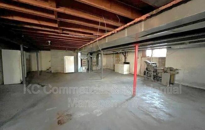 800 E 75 TERRACE