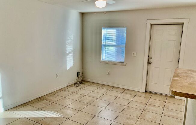 2 bed 2 bath close to downtown Bradenton