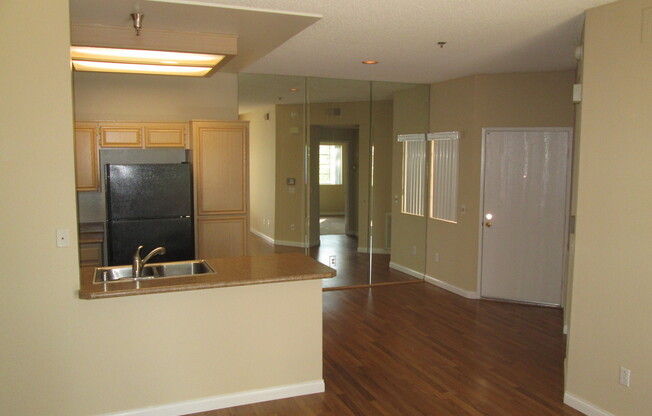 Rancho Bernardo - The Summit Community - New Flooring & Paint - Garage +