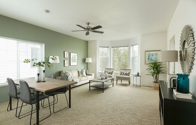 3 beds, 2 baths, 1,322 sqft, $2,350, Unit 6