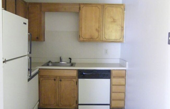 1 bed, 1 bath, 700 sqft, $1,440, Unit #8