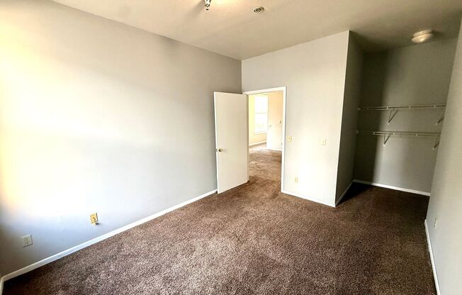 2 beds, 1 bath, $1,195, Unit 305 S 16th St. - Unit 506