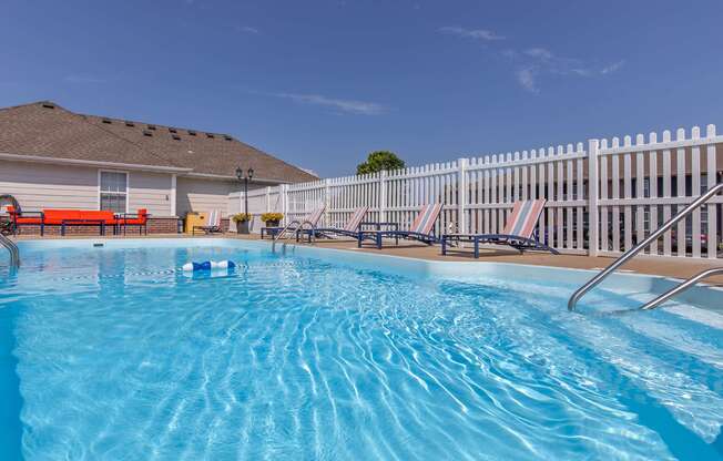 Cambridge Park Apartments Pool