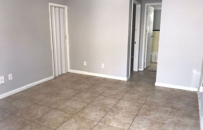 Cozy 1-Bedroom Apartments in a Charming 10-Unit Complex