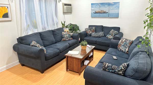 247 30 76 AVE