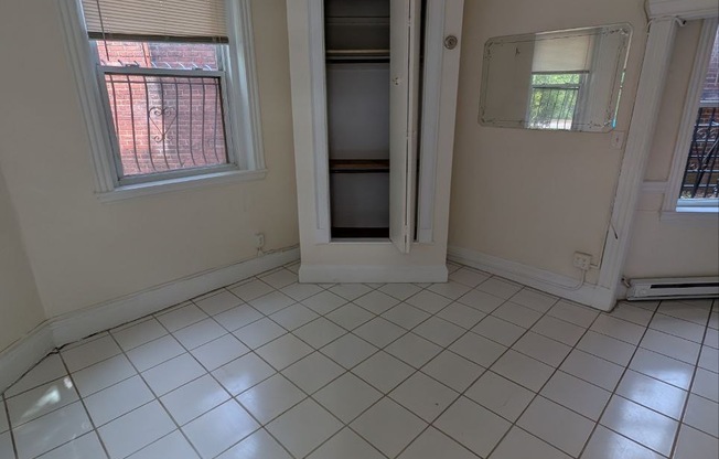 2 beds, 1 bath, $2,900, Unit 1