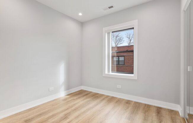 3 beds, 1 bath, 670 sqft, $2,200, Unit 1554-3J