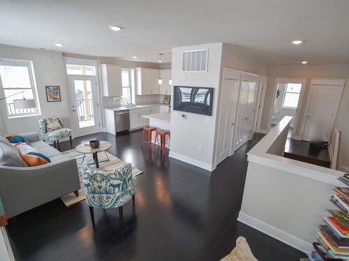 1 bed, 1 bath, 853 sqft, $1,395, Unit 10474 S. 131st Street Unit 202 A853 4P