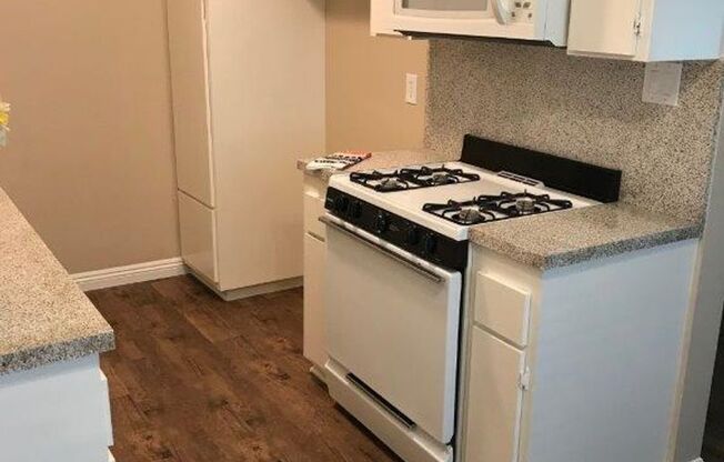 CYPRESS POINTE APARTMENTS