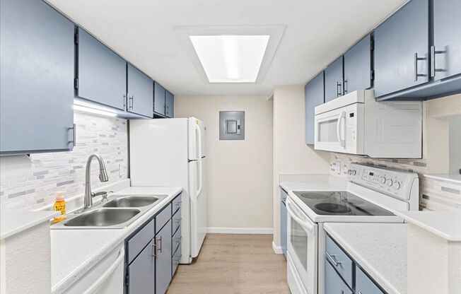 2 beds, 2 baths, $1,450, Unit # #B 105