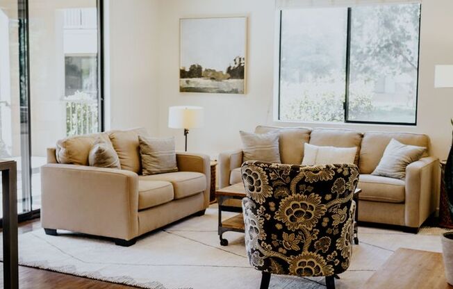 1 bed, 1 bath, 789 sqft, $1,810, Unit E201
