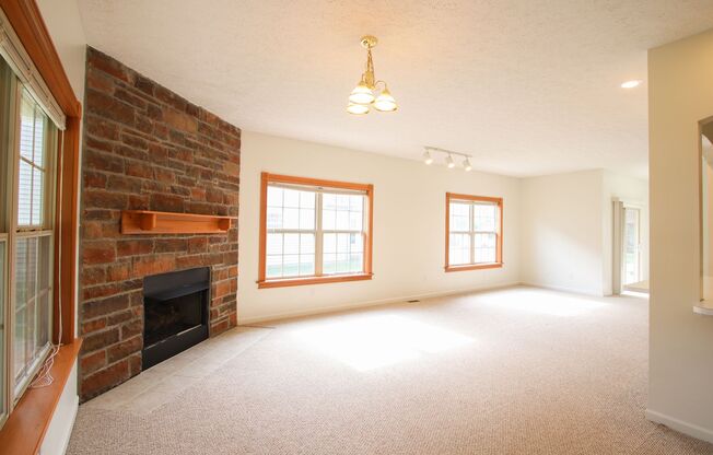 2 beds, 2 baths, 1,850 sqft, $2,285