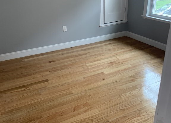 2 beds, 1 bath, 1,400 sqft, $2,600, Unit 2