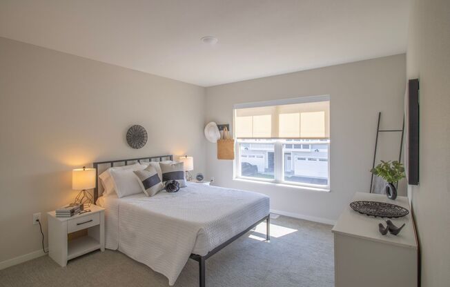 3 beds, 2.5 baths, 1,700 sqft, $2,695, Unit 1213