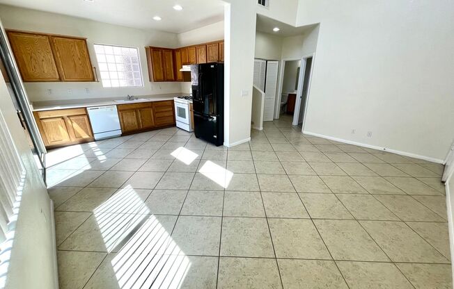 3 beds, 2 baths, $1,800