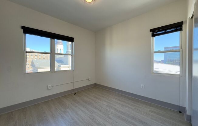 2 beds, 1 bath, $895, Unit 3B