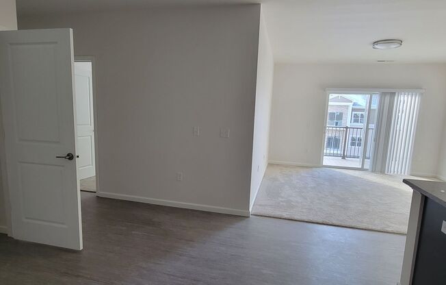 3 beds, 2 baths, 1,344 sqft, $1,665, Unit 336