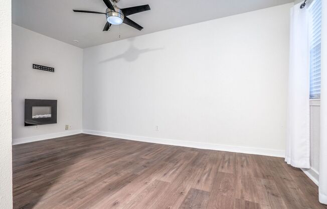 1 bed, 1 bath, $895, Unit 112