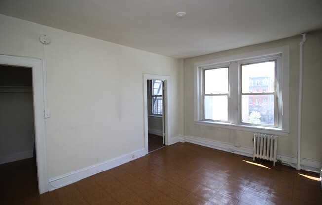 1 bed, 1 bath, 2 sqft, $950, Unit #403