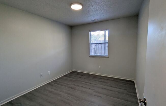 2 beds, 1 bath, 855 sqft, $1,049, Unit 3364-02