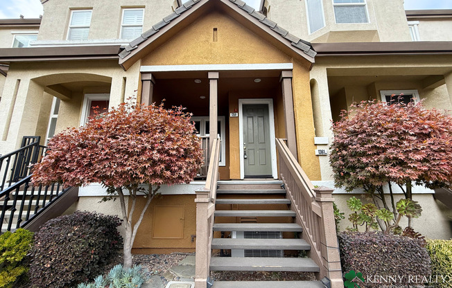 Townhome in the Peninsula's Most Walkable Neighborhood