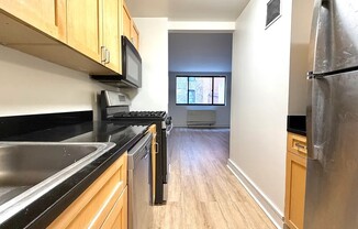 240 RIVERSIDE DR