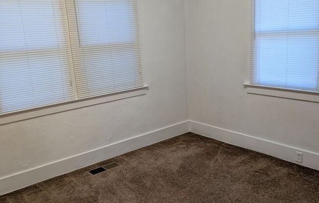 2 beds, 1 bath, $1,750