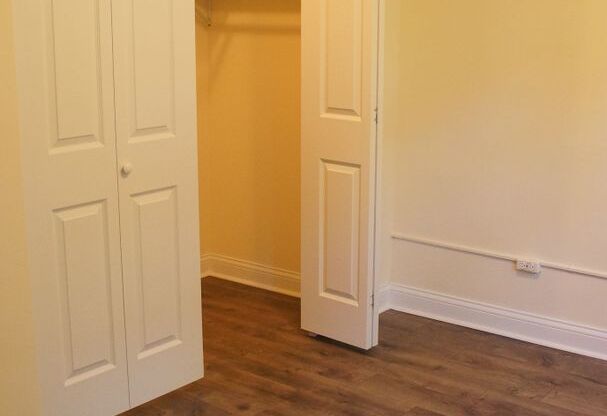 1 bed, 1 bath, 1,244 sqft, $1,995, Unit 2526-G