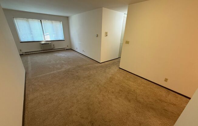 425 E. Henry Clay St.