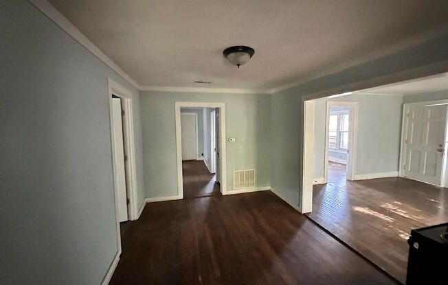 2 Bedroom 1 Bath Home for Rent!!