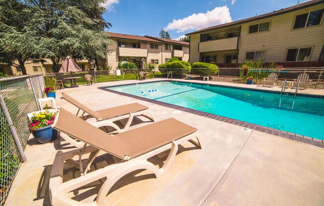 LAURELWOOD ESTATES
