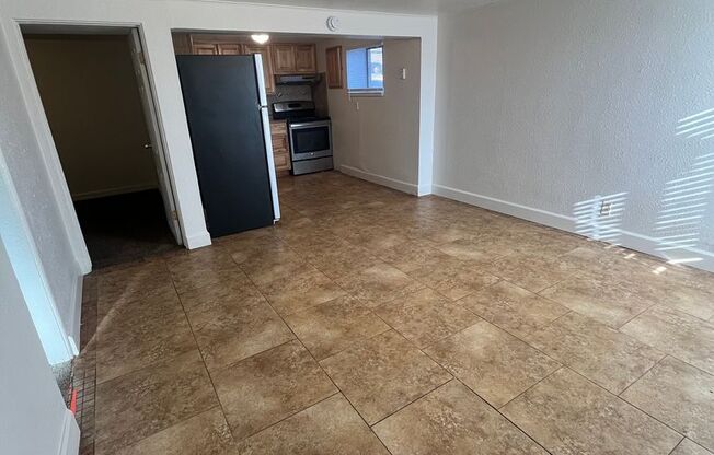 2 beds, 1 bath, 721 sqft, $1,700, Unit #B